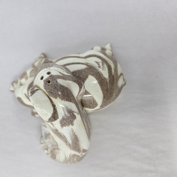 St. Helen Ashware Nesting Salt & Pepper Shakers Cream & Beige Ceramic Novelty - Picture 5 of 8